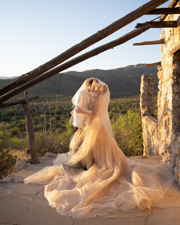 40 Best Wedding Photographers in USA | American Modern, Cinematic Photography | TOP Luxury Bridal Photographers