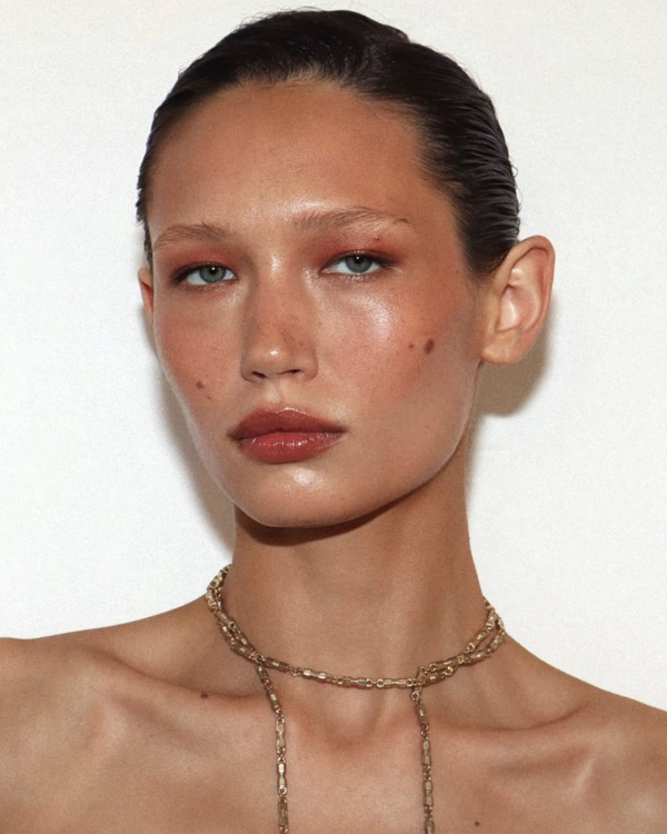 17 Best Makeup Artists in the UK | Famous, Professional MUA | Bridal Makeup in England | Wedding Beauty Artists