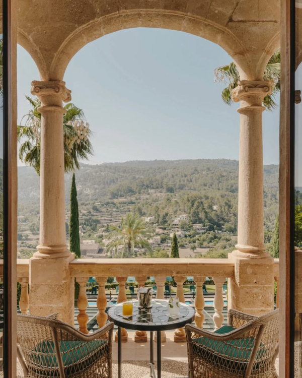 How to Book Wedding Hotel Blocks Your Guests Will Love