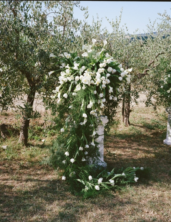A Danielle Frankel Bride’s Tuscan Wedding in a Medieval Castle