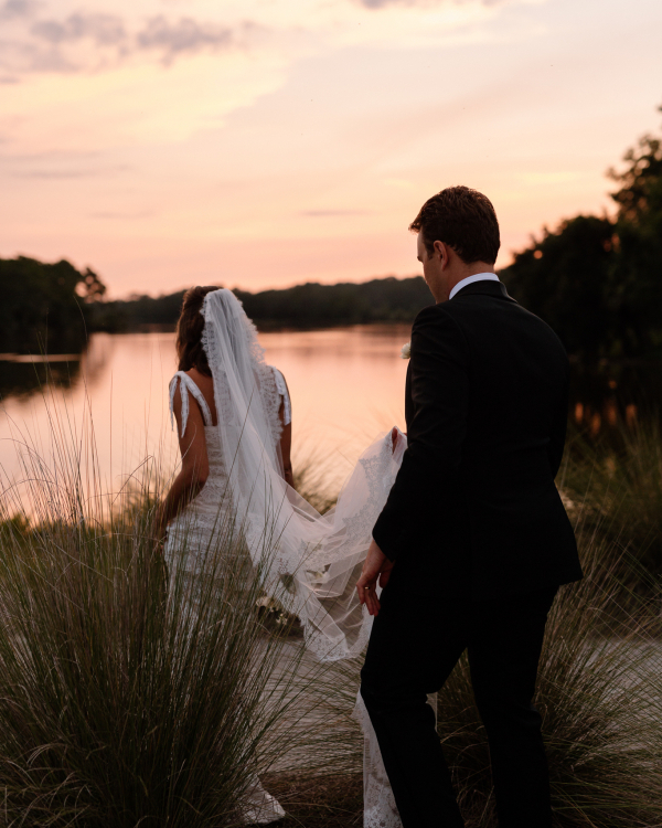 5 Expert Tips for Natural and Unposed Wedding Photography