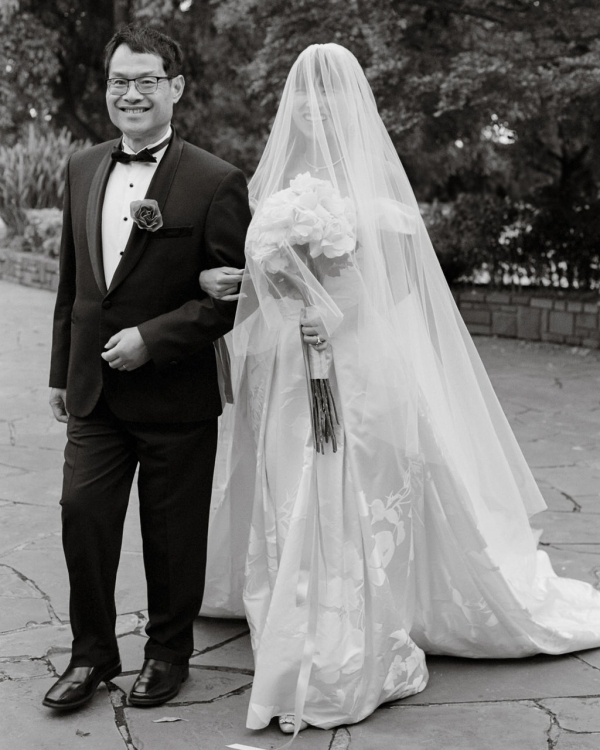 Inside a Daringly Colorful & Cool Wedding at a Melbourne Art Gallery
