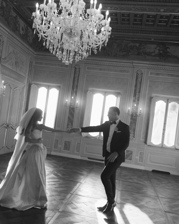 55 Must-Have Wedding Photos that Tell Your Love Story Perfectly