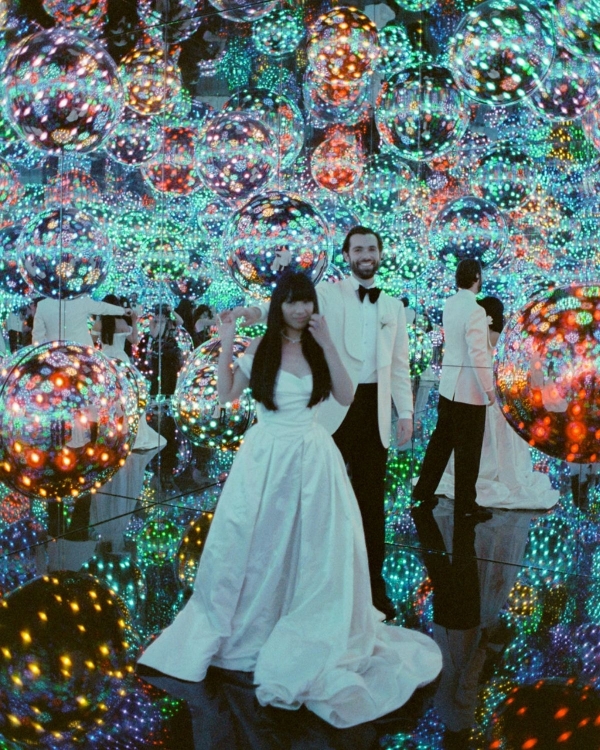 Inside a Daringly Colorful & Cool Wedding at a Melbourne Art Gallery