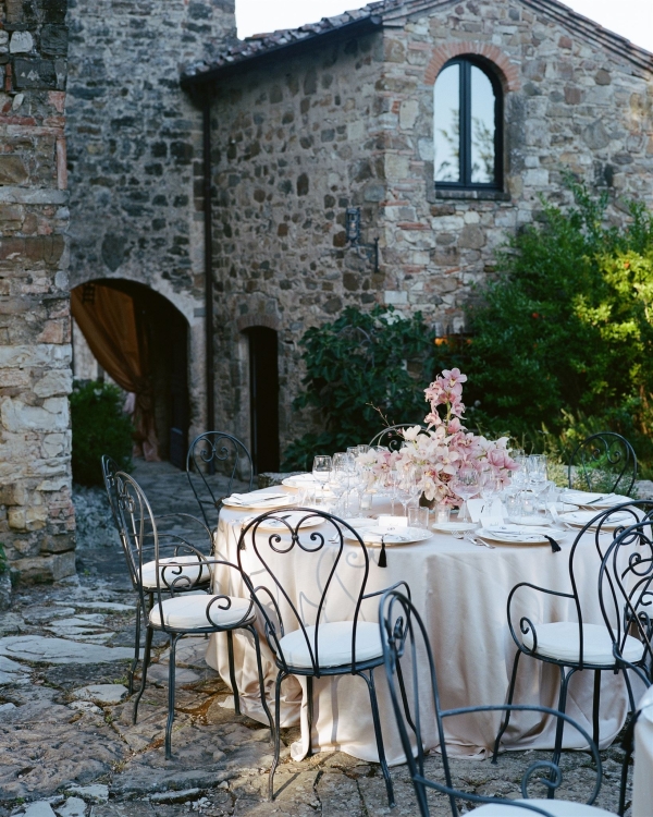 A Danielle Frankel Bride’s Tuscan Wedding in a Medieval Castle