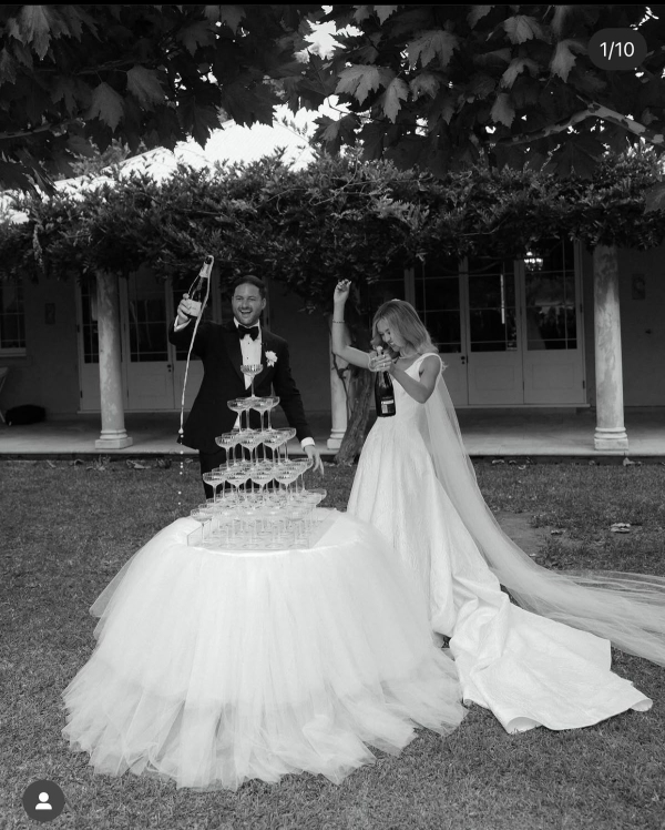 55 Must-Have Wedding Photos that Tell Your Love Story Perfectly