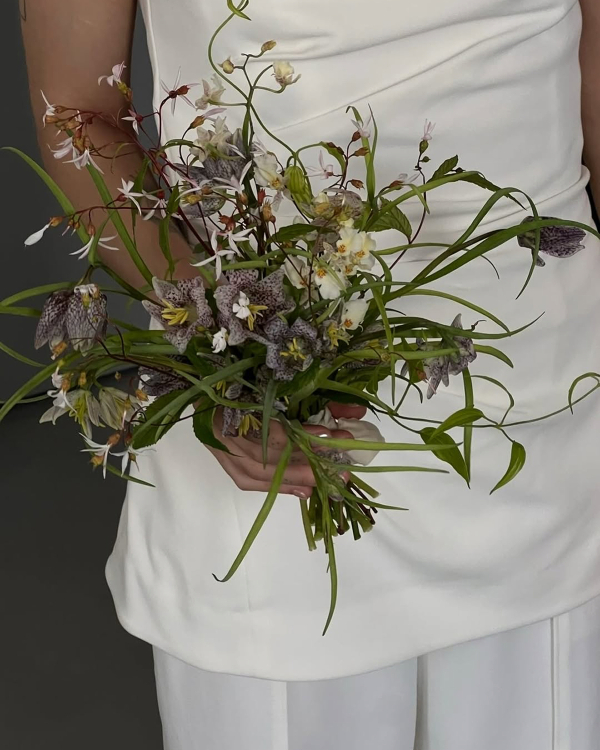 9 Stylish Bouquet Trends We're Loving for Brides Right Now