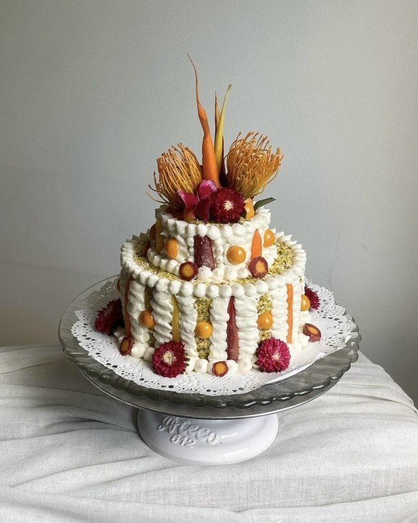 Trend: Vegetable-Decorated Wedding Cakes