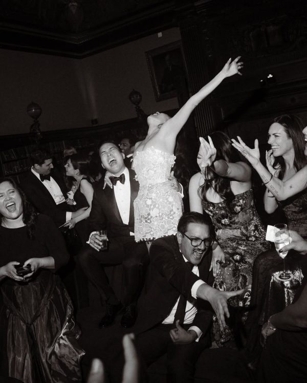 6 Expert Tips for Effortless, Natural Wedding Photos You’ll Actually Love