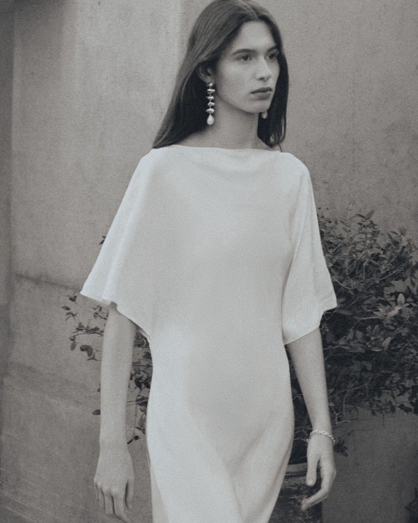 The Chicest Earrings to Match Every Wedding Dress Neckline & Hairstyle