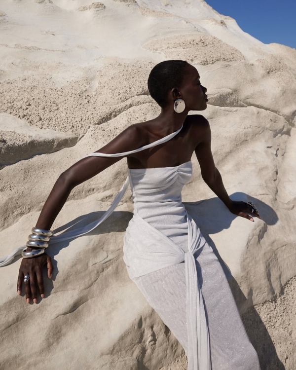 The Chicest Earrings to Match Every Wedding Dress Neckline & Hairstyle