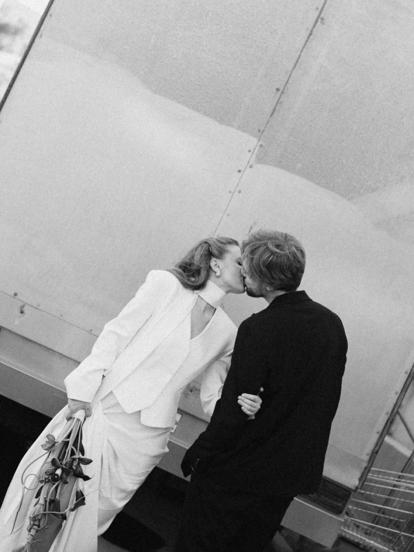 9 Stylish Bouquet Trends We're Loving for Brides Right Now