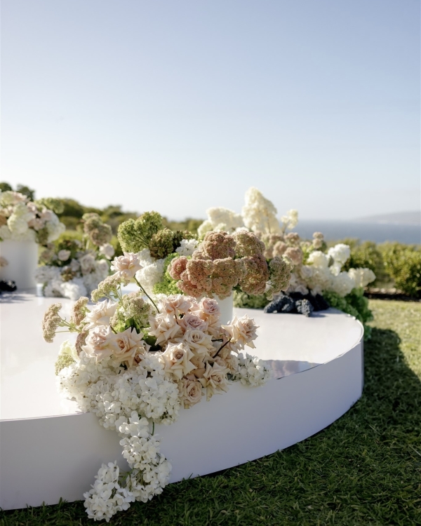 A Joyful & Elegant Seascape Wedding in Western Australia