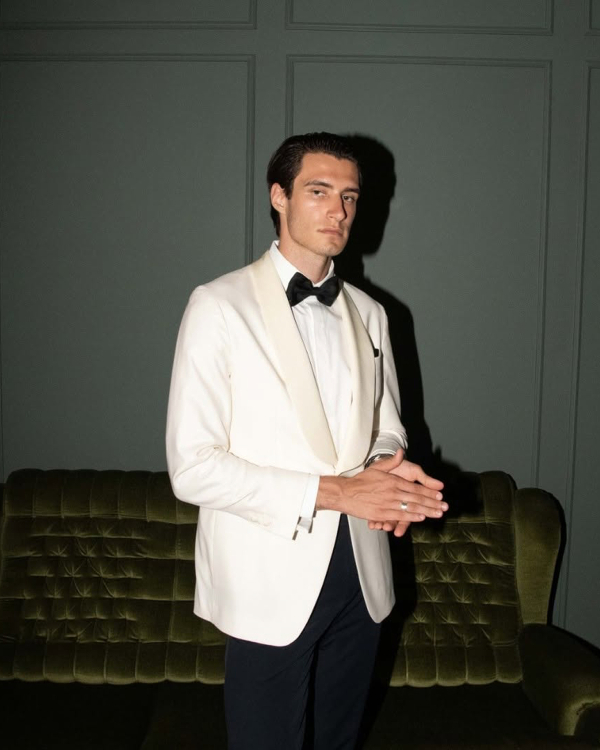 50 Must-Save Wedding Portrait Ideas for the Modern Groom