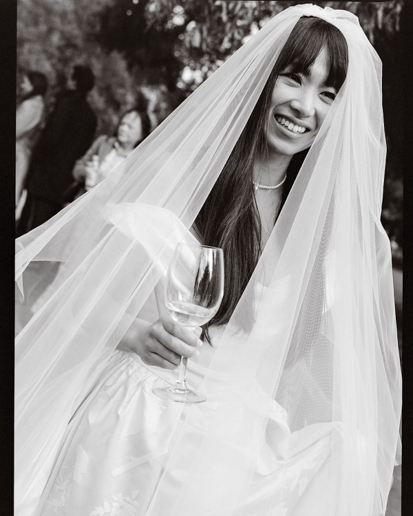 Inside a Daringly Colorful & Cool Wedding at a Melbourne Art Gallery