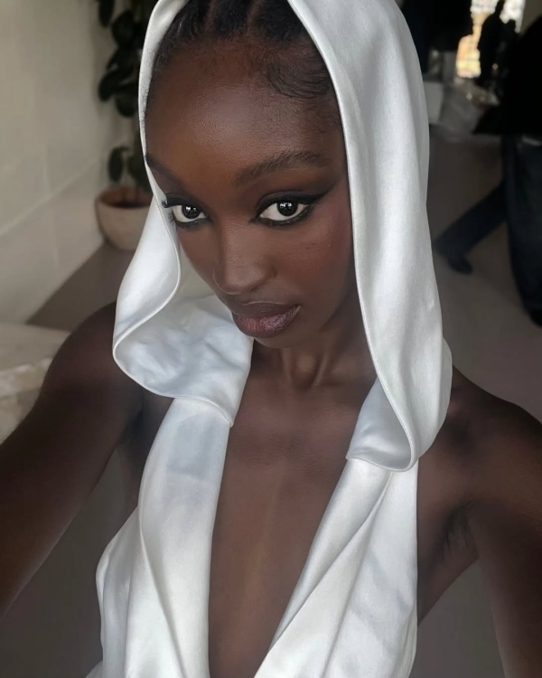 17 Best Makeup Artists in the UK | Famous, Professional MUA | Bridal Makeup in England | Wedding Beauty Artists