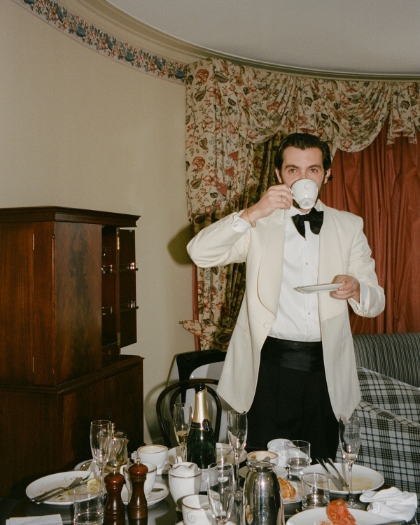 55 Must-Have Wedding Photos that Tell Your Love Story Perfectly