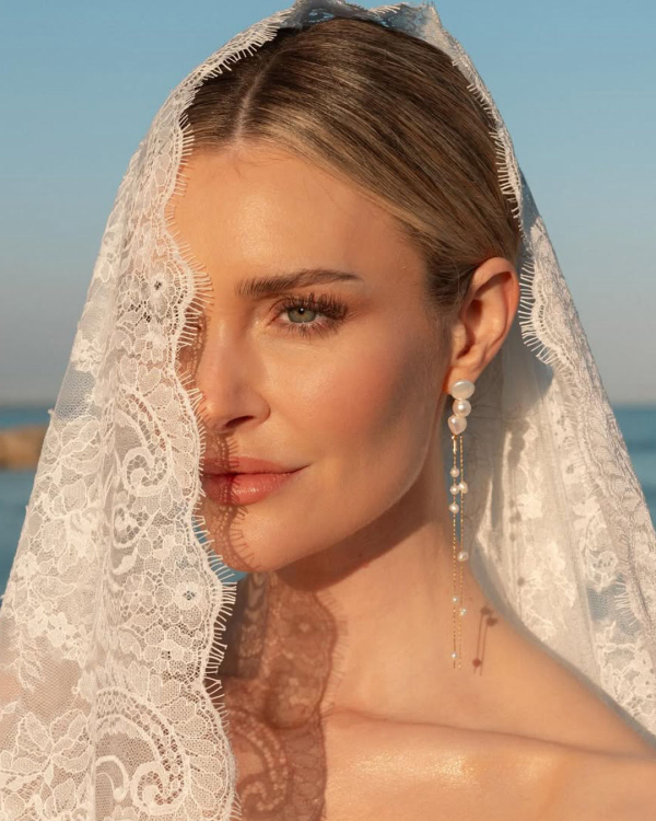 17 Best Makeup Artists in the UK | Famous, Professional MUA | Bridal Makeup in England | Wedding Beauty Artists