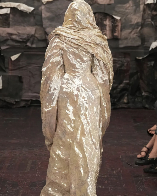 12 Chic Trends from Paris Couture Fall 2025 to Inspire Your Bridal Style