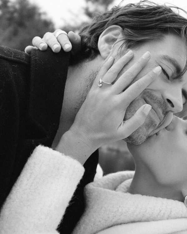 8 Fun, Stylish & Creative Engagement Announcement Ideas