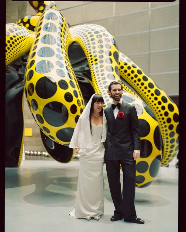 Inside a Daringly Colorful & Cool Wedding at a Melbourne Art Gallery
