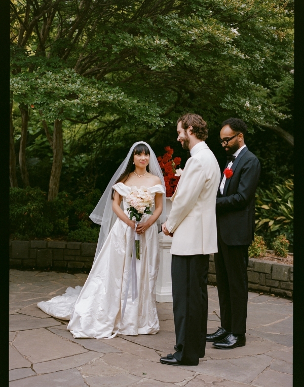 Inside a Daringly Colorful & Cool Wedding at a Melbourne Art Gallery