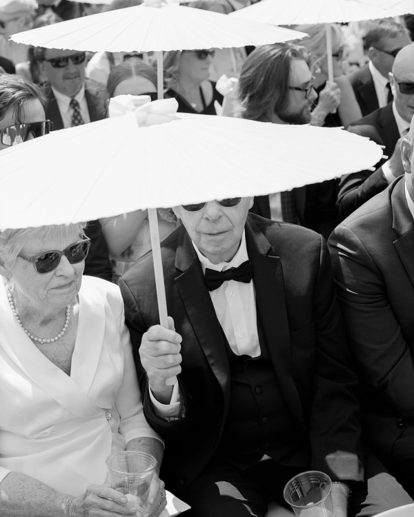 55 Must-Have Wedding Photos that Tell Your Love Story Perfectly