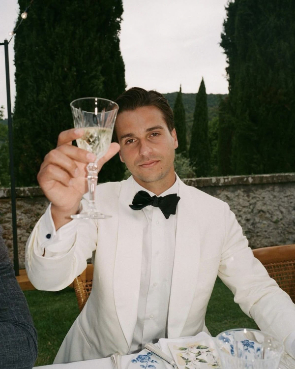 50 Must-Save Wedding Portrait Ideas for the Modern Groom