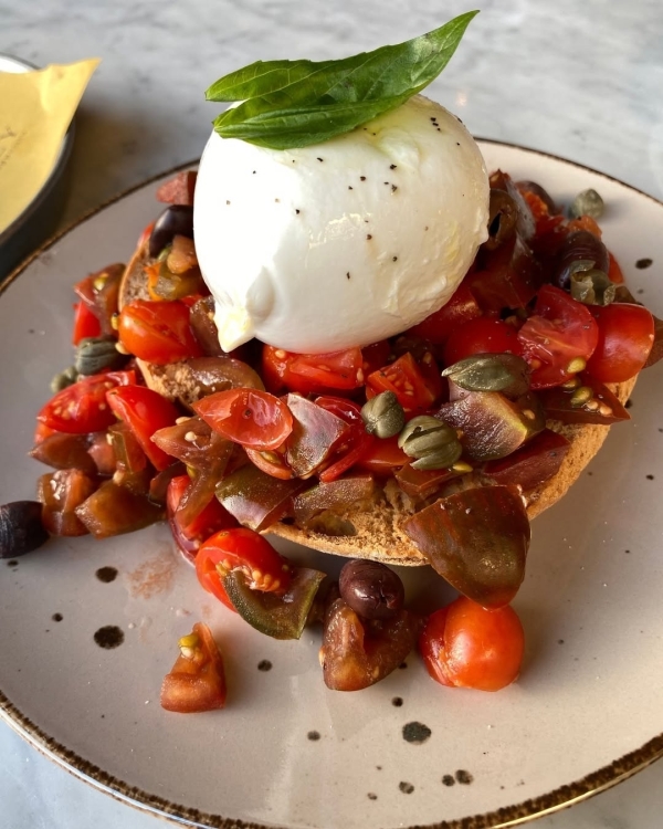 The Hottest Wedding Menu Ideas for 2025, According to Top Caterers