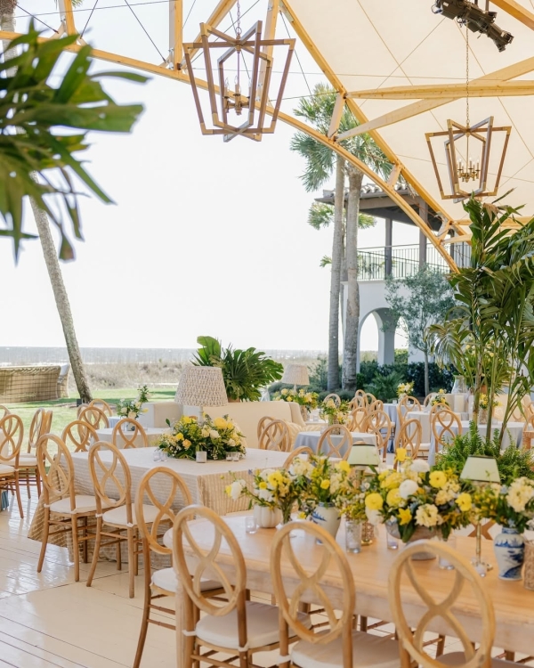 5 Expert Tips for Natural and Unposed Wedding Photography