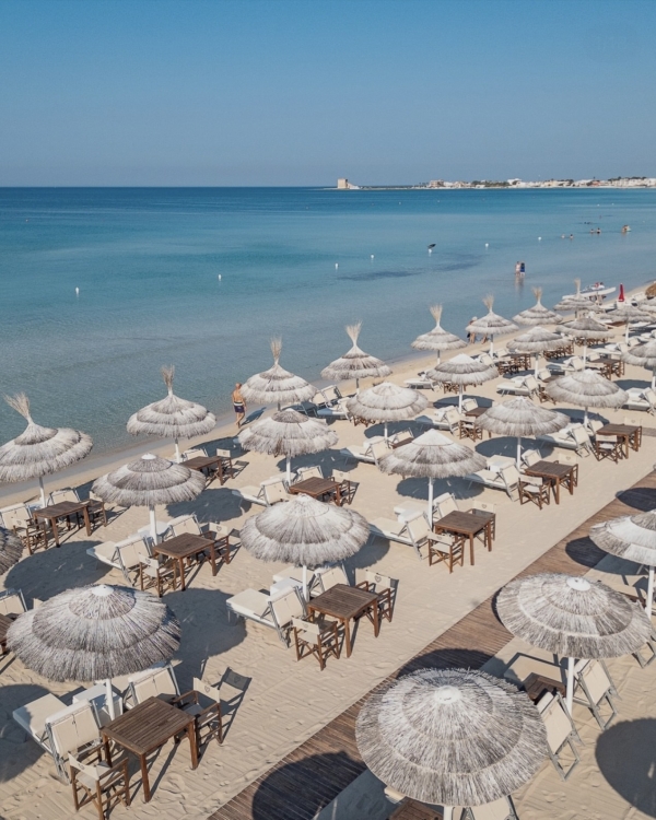 7 Best Beach Clubs in Italy for a Chic ‘La Dolce Vita’ Summer