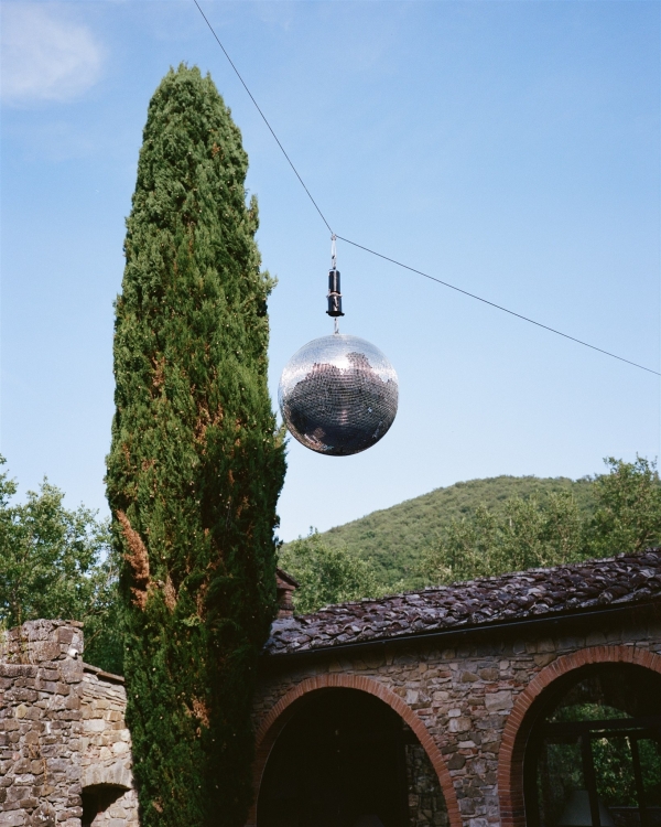 A Danielle Frankel Bride’s Tuscan Wedding in a Medieval Castle