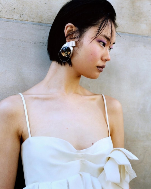 The Chicest Earrings to Match Every Wedding Dress Neckline & Hairstyle