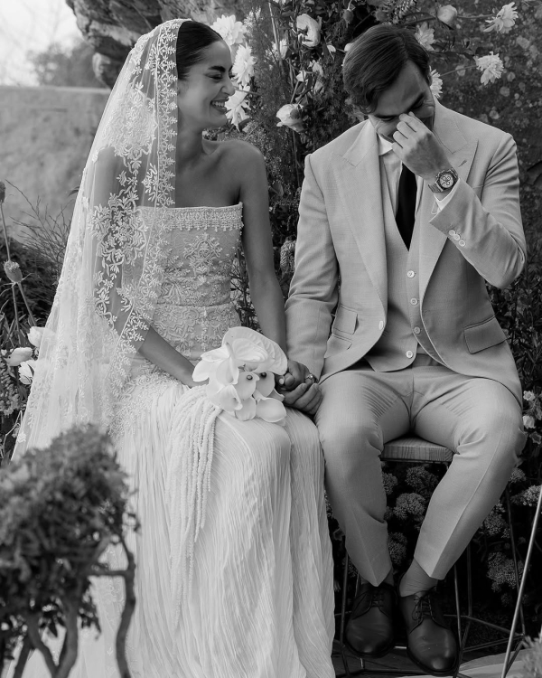 55 Must-Have Wedding Photos that Tell Your Love Story Perfectly