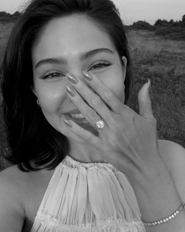 8 Fun, Stylish & Creative Engagement Announcement Ideas