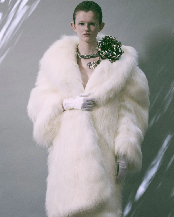 12 Chic Trends from Paris Couture Fall 2025 to Inspire Your Bridal Style