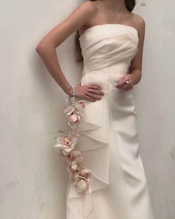 9 Stylish Bouquet Trends We're Loving for Brides Right Now