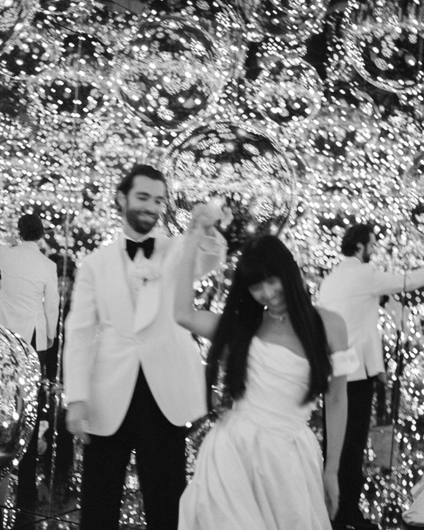 Inside a Daringly Colorful & Cool Wedding at a Melbourne Art Gallery