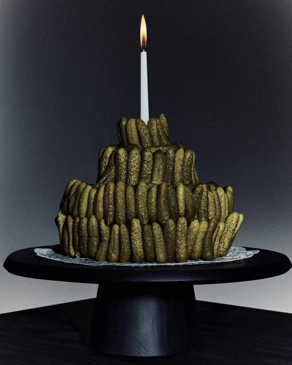 Trend: Vegetable-Decorated Wedding Cakes