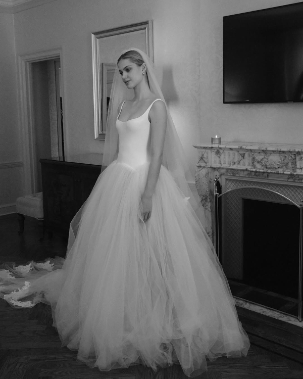 9 Genius Styling Hacks Bridal Stylists Swear By