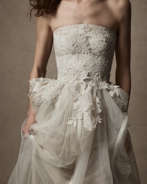 Lace wedding dress