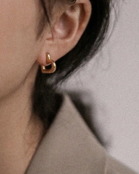 Top Minimalist Wedding Earrings | Best Modern Bridal Jewelry