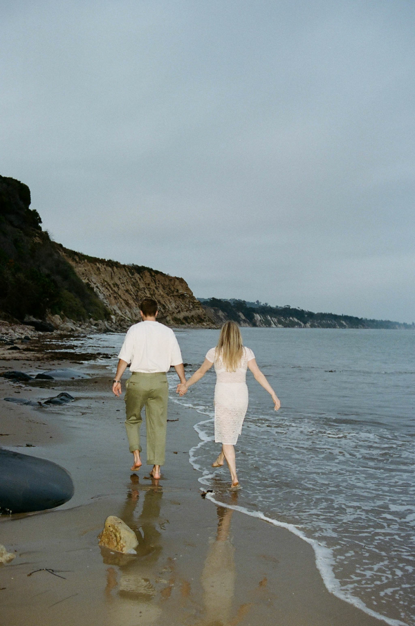 Chic pre-wedding shoot in Santa-Barbara