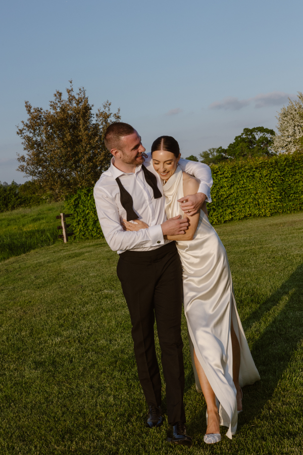 Cozy Wedding at Primrose Hill Farm | Interview with the real bride about planning, finding the dress and coping with anxiety