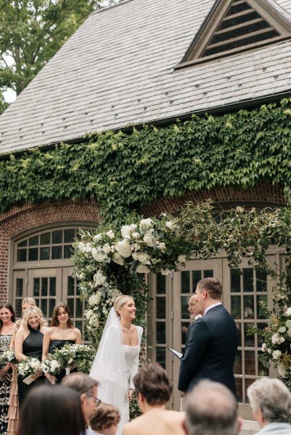 Morning Wedding in the Romantic Rain, Photo