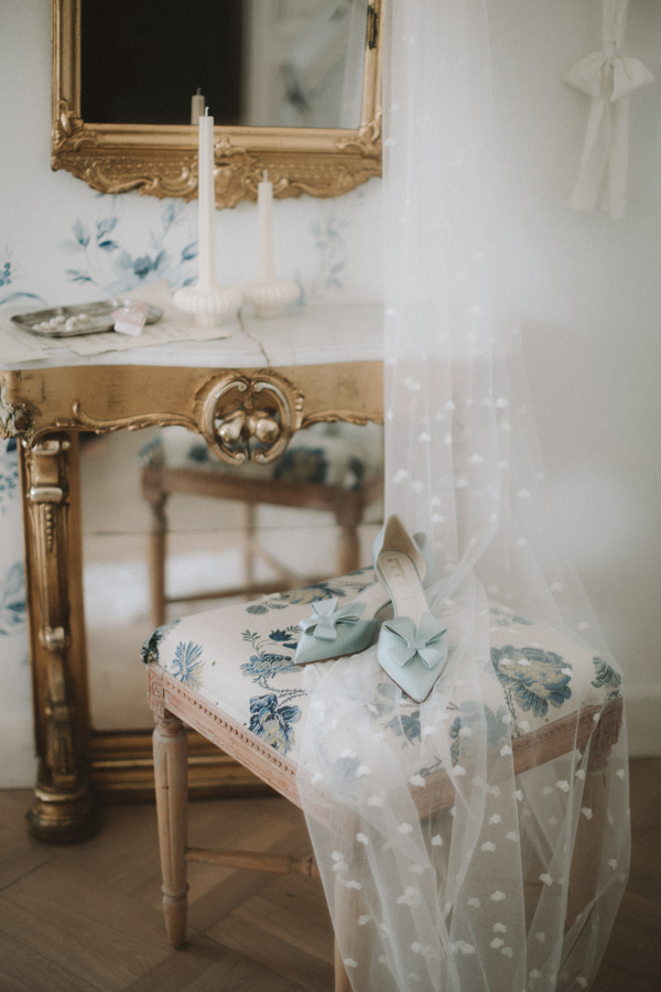 Minna Katie Captures the Essence of Spring Love