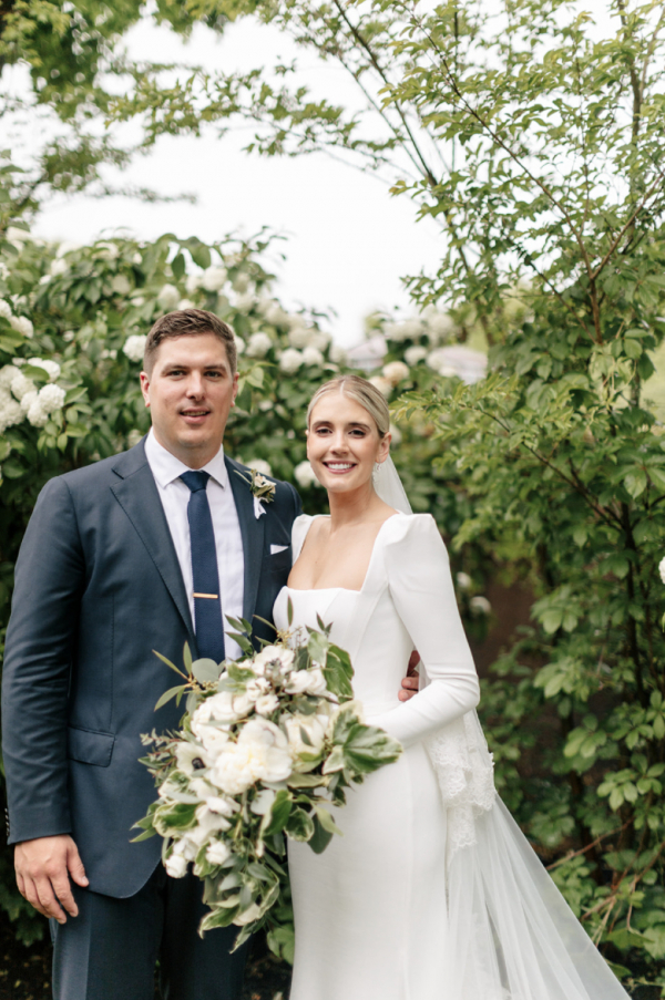 Morning Wedding in the Romantic Rain, Photo