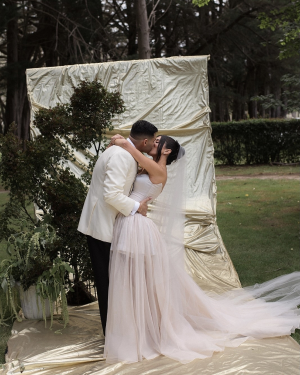 A Beautiful Wedding with Traditional Elements and Elegant Decor