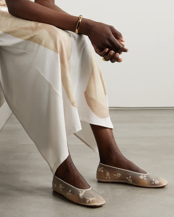 Beautiful Wedding Heels, Pumps and Shoes with Flowers | Floral Bridal Footwear