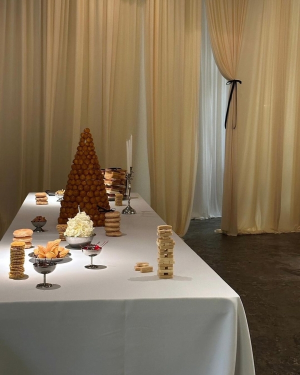Trend: Croquembouche-Style Wedding Desserts